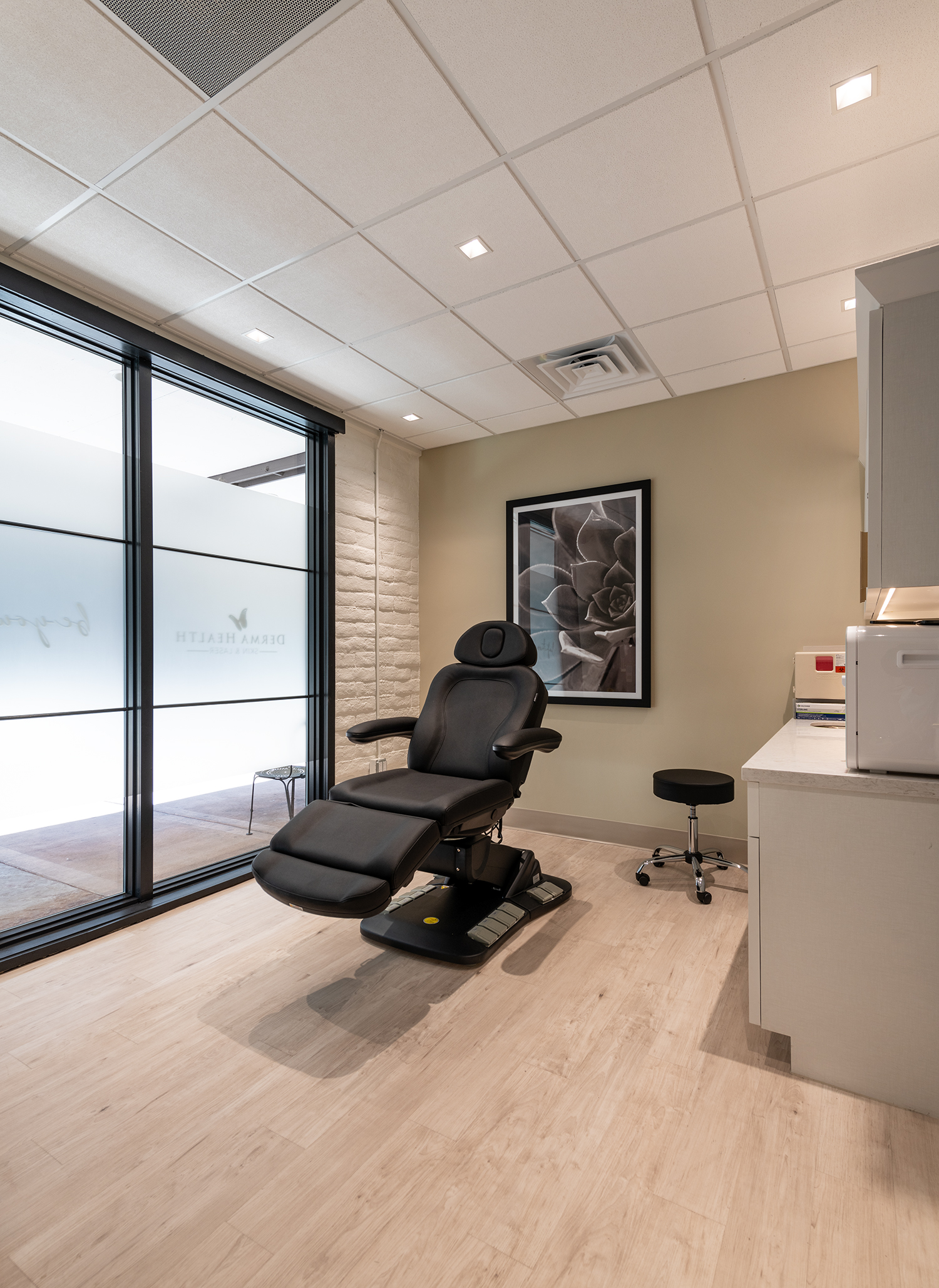 Camelback Village Center at 4422 E Camelback Rd, Suite A101